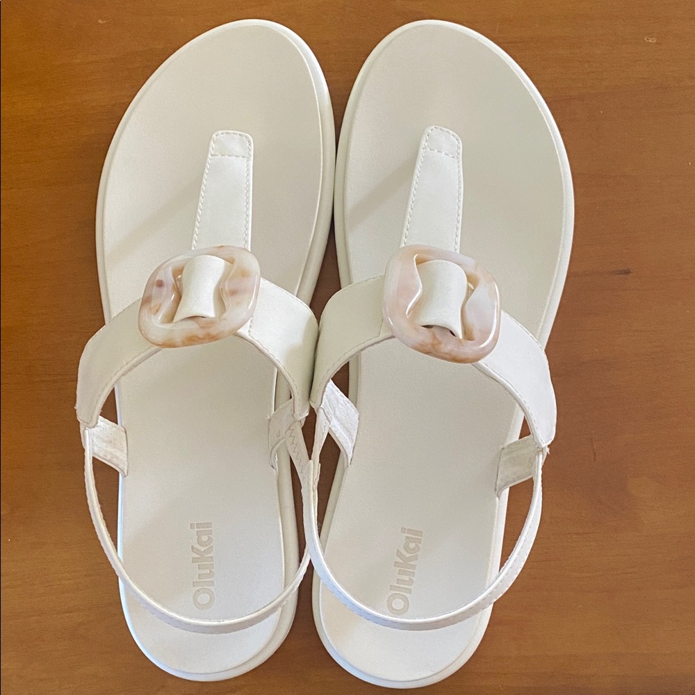 OluKai Women's Cream Sandals